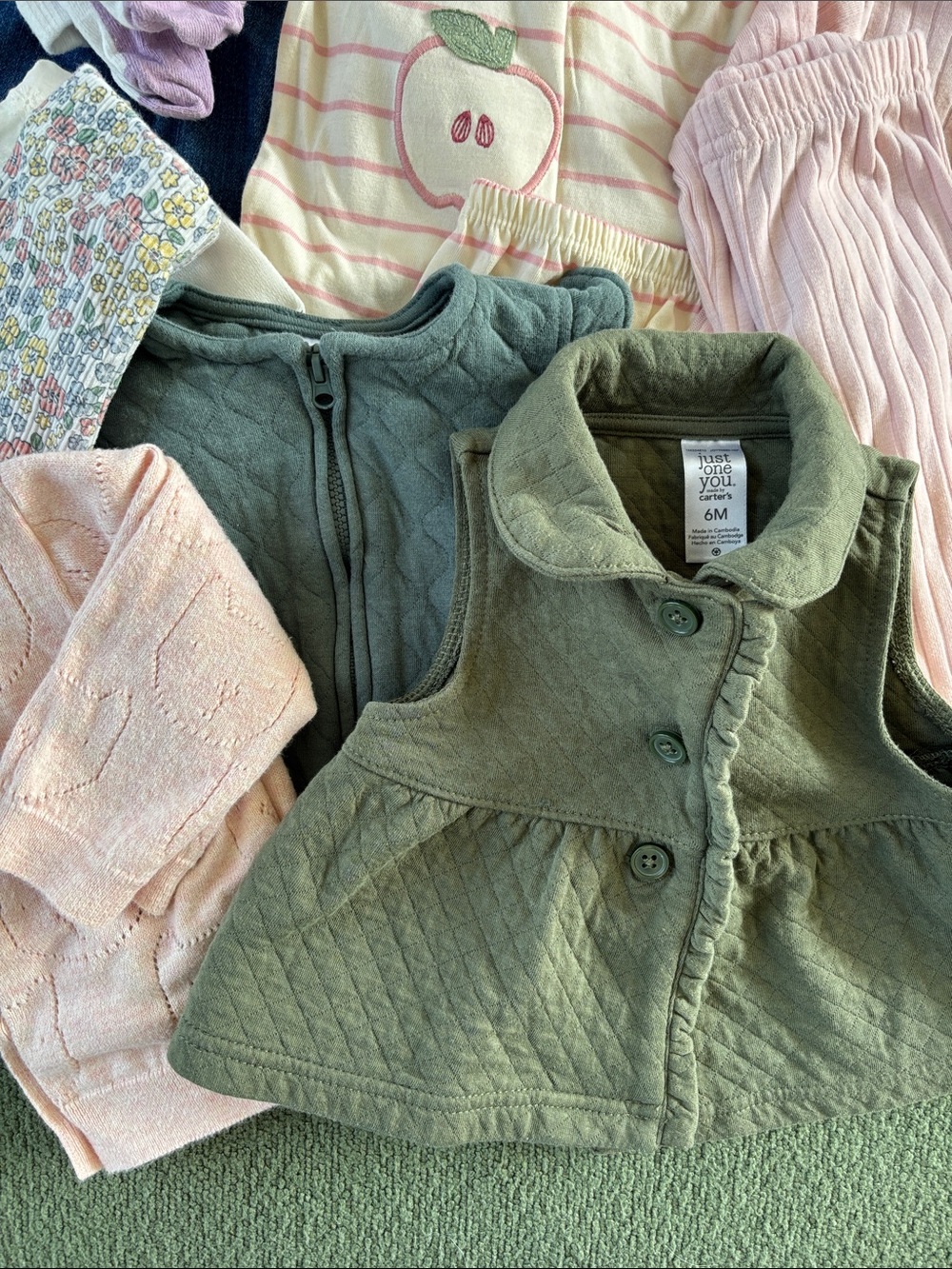 Bundle of 8 3-6 Month Baby Girl’s Outfits/Clothing Items - Picture 3 of 6